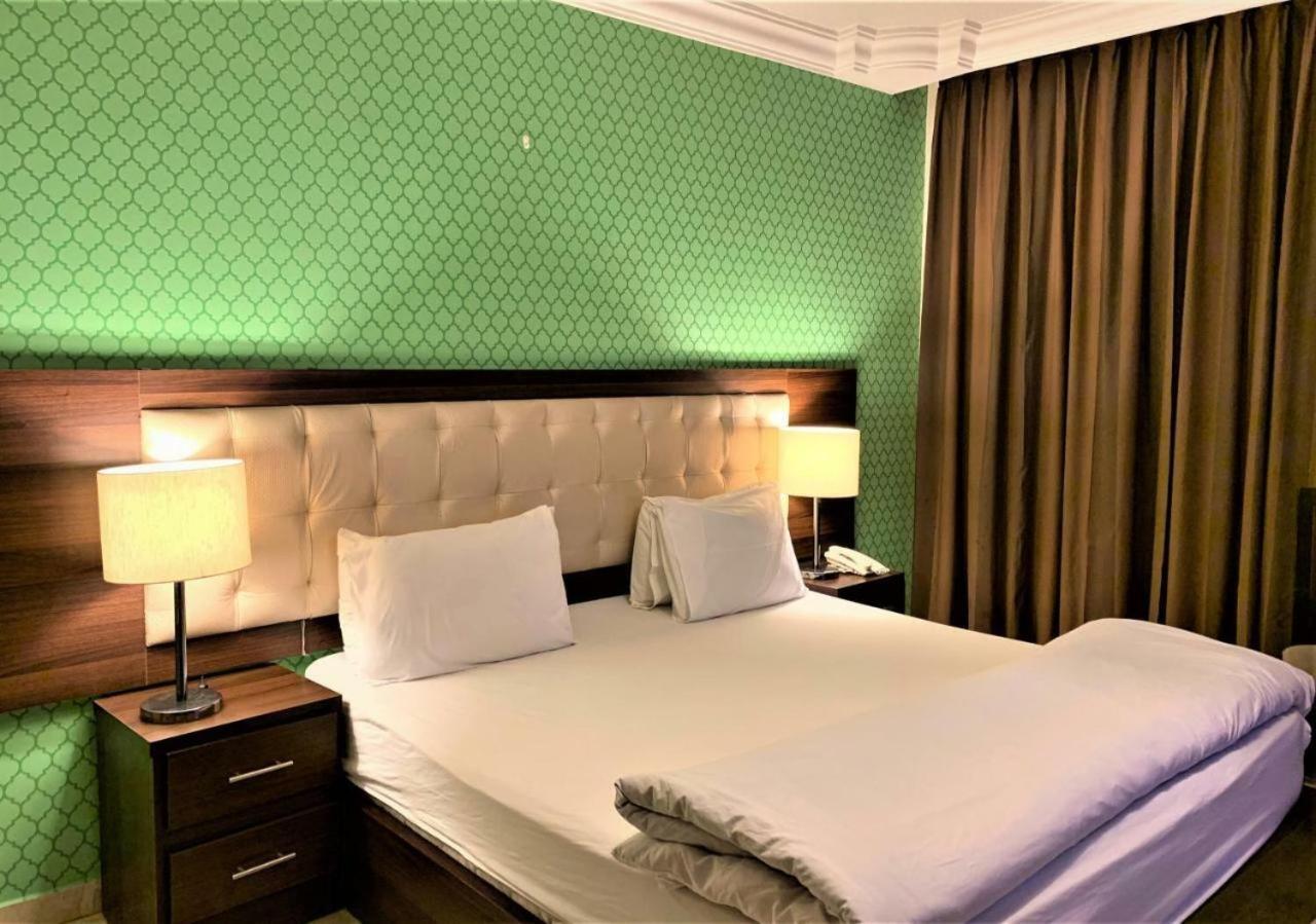 Lancaster Hotel Apartments Dahiet Alrasheed Amman Esterno foto
