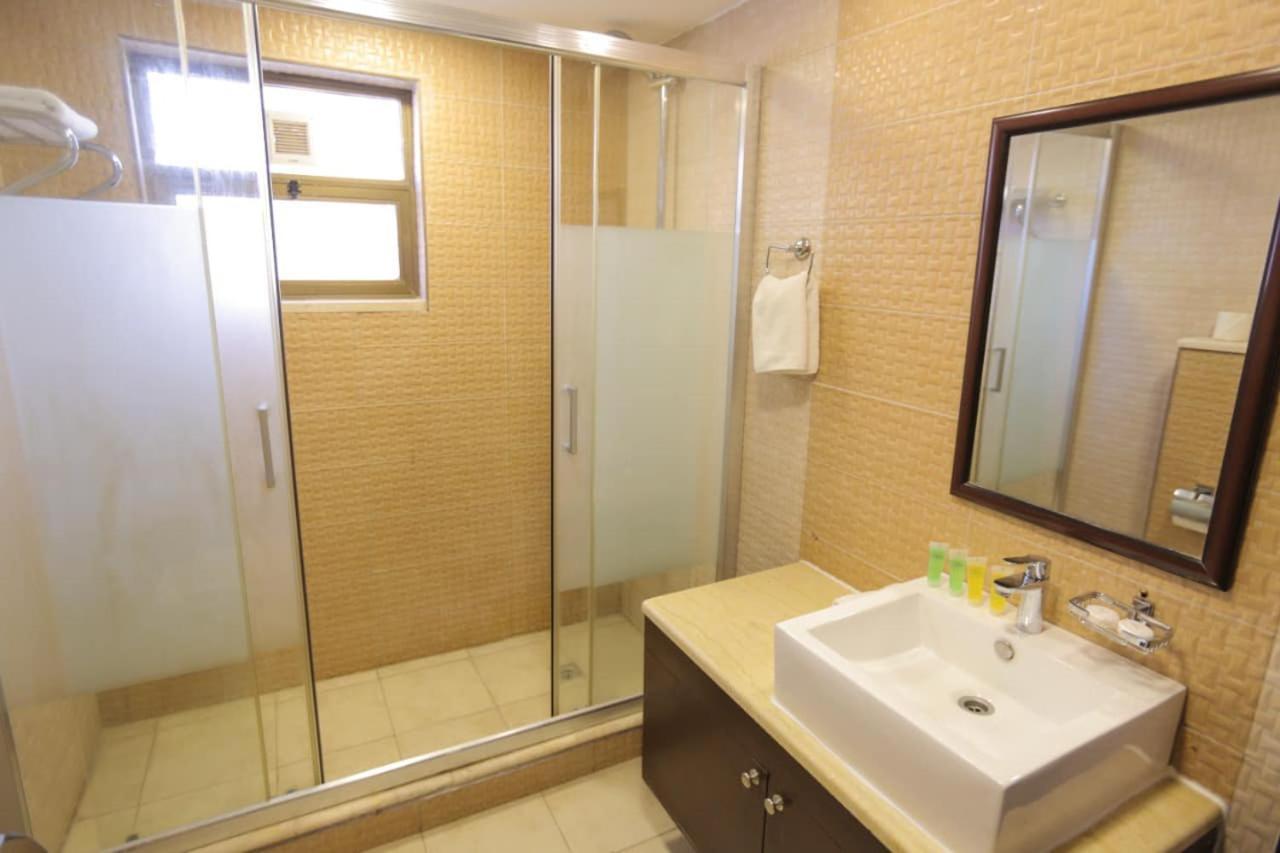 Lancaster Hotel Apartments Dahiet Alrasheed Amman Esterno foto
