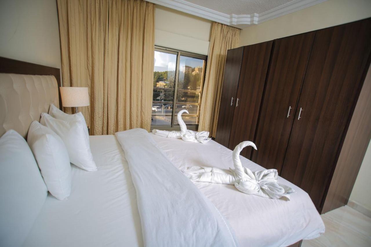 Lancaster Hotel Apartments Dahiet Alrasheed Amman Esterno foto
